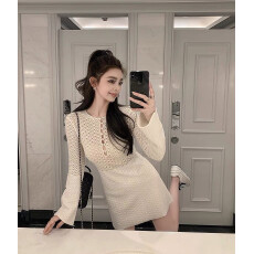 批发法式高级感镂空针织<b class='q'>连衣裙</b>女秋冬巨好看的掐腰收腰显瘦气质短裙子