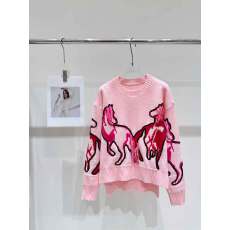 批发粉色马年刺绣款毛衣<b class='q'>女</b>秋冬新款设计感小众软糯针织上衣