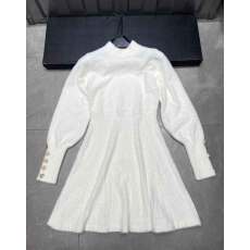 批发香香胸针水貂毛秋冬新款宽松显瘦赫本风配大衣内搭针织<b class='q'>连衣裙</b>