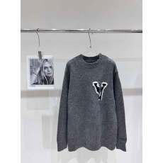 批发<b class='q'>毛衣</b>慵懒高级感黑色宽松针织衫深冬新款松弛感毛线衣上衣