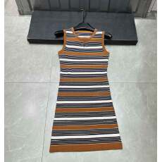 批发香香条纹新款无袖背心<b class='q'>连衣裙</b>女多巴胺撞色显瘦修身打底<b class='q'>连衣裙</b>