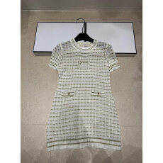 批发2026年春夏新款针织金线条纹短袖圆领套头<b class='q'>连衣裙</b>宽松百搭女裙子