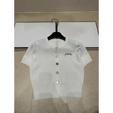 批发2026年春夏新款针织烫钻logo短袖单排扣<b class='q'>开衫</b>宽松百搭<b class='q'>女</b>上衣