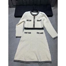 批发2025秋冬新款<b class='q'>撞色</b>提花圆领长袖针织<b class='q'>连衣裙</b>