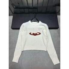 批发2025冬季新款立体毛料圆领套头毛衣减龄休闲百搭上衣