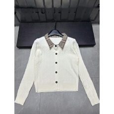 批发2025冬季新款小标<b class='q'>刺绣</b><b class='q'>衬衫</b>领单排扣针织开衫休闲百搭上衣