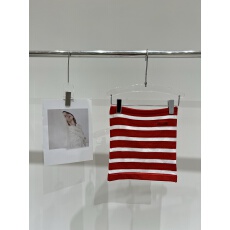 批发<b class='q'>明星</b><b class='q'>同款</b>字母徽标条纹针织抹胸