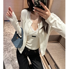 批发秋冬新款布标蕾丝花边拼接针织套装