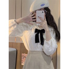 批发已出货 新款大码胖mm设计感蝴蝶结外穿洋气长袖<b class='q'>衬衣</b>