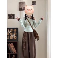 批发韩系辣妹长袖t恤女设计感撞色<b class='q'>打底衫</b>露肩上衣