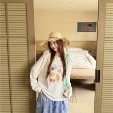 批发慵懒风水果印花<b class='q'>长袖</b><b class='q'>T</b><b class='q'>恤</b>女夏季穿搭碎花不规则半身裙两件套