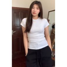 批发已出货 T恤正肩纯欲风白色短袖新款修身夏季打底显瘦白