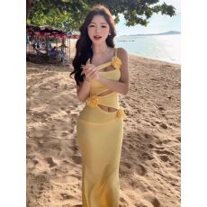 批发<b class='q'>泰国</b>辣妹黄色镂空吊带显身材连衣裙海岛度假风多巴胺穿搭沙滩长裙