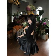 批发2025早秋辣妹后背镂空黑色蓬蓬<b class='q'>连衣裙</b>收腰显瘦长袖小黑裙女