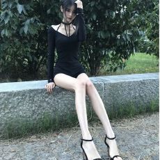 批发<b class='q'>欧美</b>辣妹风黑色长袖连体裤女秋季设计感修身挂脖镂空连体衣