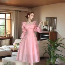 批发<b class='q'>气质</b>露背<b class='q'>连衣裙</b>女2025秋季新款法式收腰显瘦绑带长款a字<b class='q'>连衣裙</b>