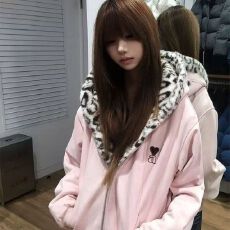 批发【毛绒豹纹】韩系<b class='q'>甜美</b>风连帽卫衣女INS加绒宽松外套