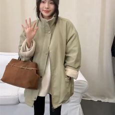 批发秋冬时尚简约百搭新款复古风卡其立领工装加厚外套