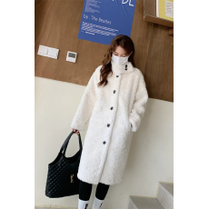 批发羊羔毛外套女长款大衣过膝设计感财阀家族仿兔绒皮草加厚宽松立领