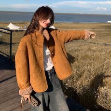 批发两面穿羊羔毛<b class='q'>外套</b>女秋冬2025新款小个子皮毛一体慵懒风独特设计感