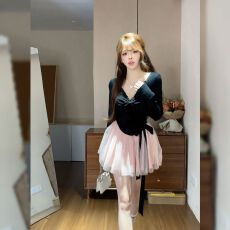 批发纯欲千金风穿搭法式网纱<b class='q'>连衣裙</b>2025秋冬新款早秋短款粉色裙子女装