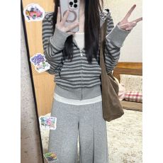 批发【条纹开衫】韩系校园连帽卫衣女INS超火秋冬显瘦上衣<b class='q'>服</b>