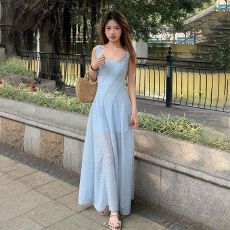 批发法式气质蓝色蕾丝<b class='q'>吊带</b>连衣裙女夏季新款海边度假风独特绝美<b class='q'>长裙</b>子