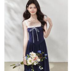 批发连衣裙女设计感小众<b class='q'>蕾丝</b>拼接绑带<b class='q'>吊带裙</b>女夏季