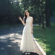 批发2026流行法式<b class='q'>连衣裙</b>女春夏无袖拼接白色蕾丝气质巨好看背心裙