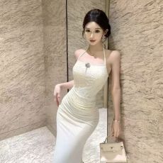 批发2026法式气质名媛优雅女神性感胸垫网纱暖色<b class='q'>收腰</b>长裙<b class='q'>连衣裙</b>