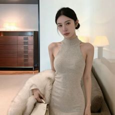 批发辣妹连衣裙超长款修身<b class='q'>性感</b>显身材挂脖网红背心长裙<b class='q'>夜店</b>蹦迪女装夏