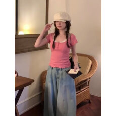 玫红色纽扣U领正肩短袖T恤女夏韩系辣妹