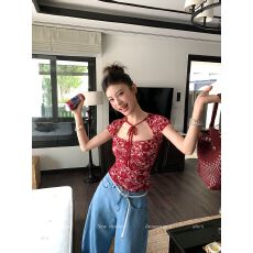 LINONEONE自在明媚法式方圆领立体蕾丝花朵网纱修身高弹力系带T恤