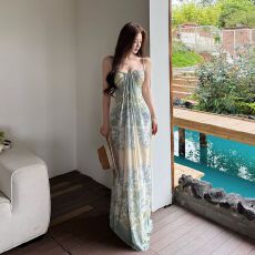 批发2026绝美吊带连衣裙女<b class='q'>夏</b>网纱印花气质显瘦长款海边度假裙