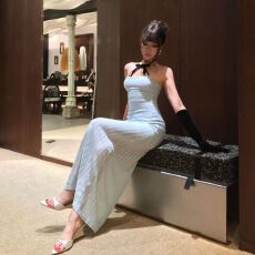 批发法式蓝色蝴蝶结挂脖<b class='q'>连衣裙</b>女夏季高级感绝美显身材<b class='q'>礼服</b>包臀长裙子