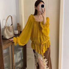 批发抹胸+外衫俩件套 高级感褶皱<b class='q'>喇叭袖</b>早秋新款独特不规则雪纺女上衣