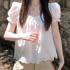 批发法式蕾丝蝴蝶结短袖衬衫<b class='q'>女</b>夏新款韩版别致小衫泡泡袖上衣
