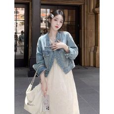 批发秋季外套女款爆款2026新款网红洋气复古长袖短款<b class='q'>百搭</b>牛仔夹克上衣
