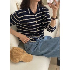 批发2025秋季新款<b class='q'>韩国</b><b class='q'>正品</b>东大门<b class='q'>代购</b>TIZZI横条纹小翻领短款针织开衫