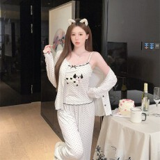 批发<b class='q'>睡衣</b>女春秋<b class='q'>莫代尔</b>棉波点爱心狗印花舒适长袖长裤吊带加胸棉家居服