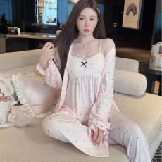 批发<b class='q'>睡衣</b>女春秋波点莫代尔荷叶边舒适长袖长裤<b class='q'>三件套</b>吊带加胸棉家居服