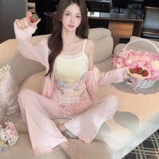 批发睡衣女春秋季莫代尔坑条棉甜美熊长袖长<b class='q'>裤</b>吊带三件套加胸棉家居服