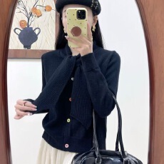 批发<b class='q'>外套</b>温柔针织衫开衫新款秋冬毛衣蝴蝶结披肩设计上衣