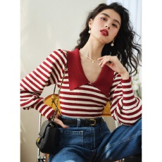 批发法式安可拉红条纹针织衫上衣女秋冬本命年复古翻领<b class='q'>短款</b>灯笼袖毛衣