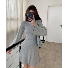 批发秋季韩系温柔喇叭长袖设计感<b class='q'>连衣裙</b>甜辣妹修身显瘦气质针织短裙子