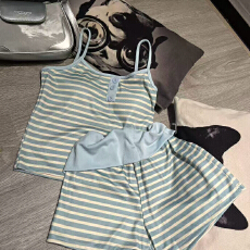 批发2026新款蓝色条纹吊带自带胸垫套装少<b class='q'>女</b>款休闲睡衣家居服可外穿
