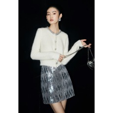 批发小香风<b class='q'>手工</b>钉珠镶钻圆领针织开衫<b class='q'>毛衣</b>秋冬新款短款显瘦上衣外套女