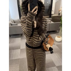 批发欧货休闲运动套装女春<b class='q'>秋</b>2026新款韩系条纹撞色连帽外套两件套显瘦
