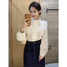 批发白色蕾丝刺绣<b class='q'>长袖</b><b class='q'>衬衫女</b>早秋2025年新款高级感泡泡袖荷叶边上衣服