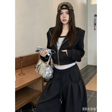 批发美式炸街<b class='q'>运动服</b>套装女秋冬季宽松时尚高级感卫衣阔腿裤<b class='q'>休闲</b>两件套